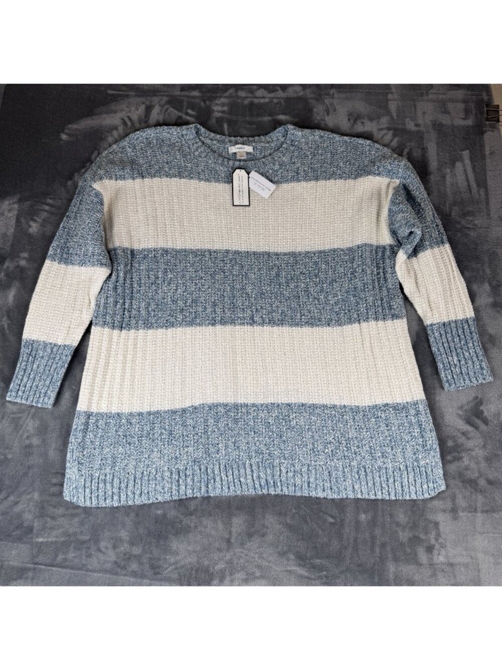 CJ Banks Women's Sweater Size 3X Blue White Colorblock Coastal Soft NWT